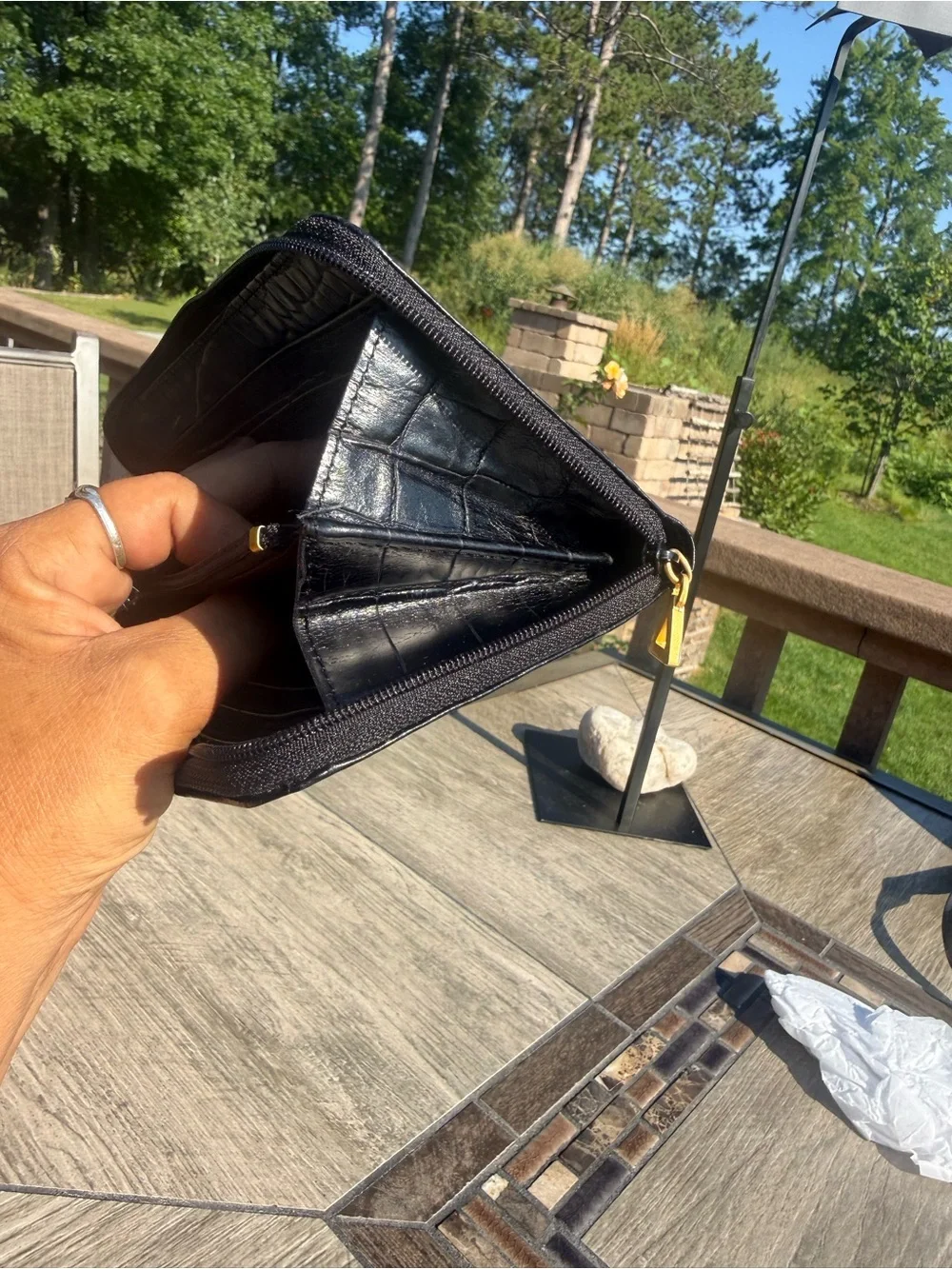 EUC vintage Sharif Crocodile Black Embossed Leather Zip Around Wallet